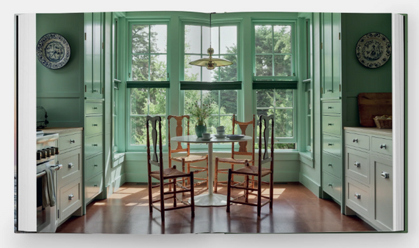 Summer by the Sea: Cottages from Watch Hill to Little Compton