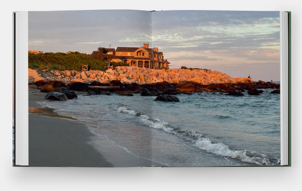 Summer by the Sea: Cottages from Watch Hill to Little Compton