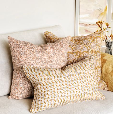 Iznik Saffron Linen Pillow