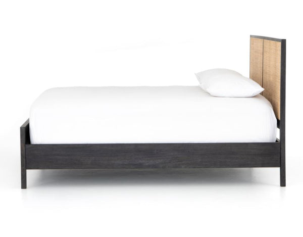 Boxberry Bed Black